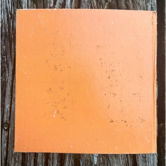 1977 The Amana Radarange Microwave Oven Cook Book  B7 - Picture 2 of 5